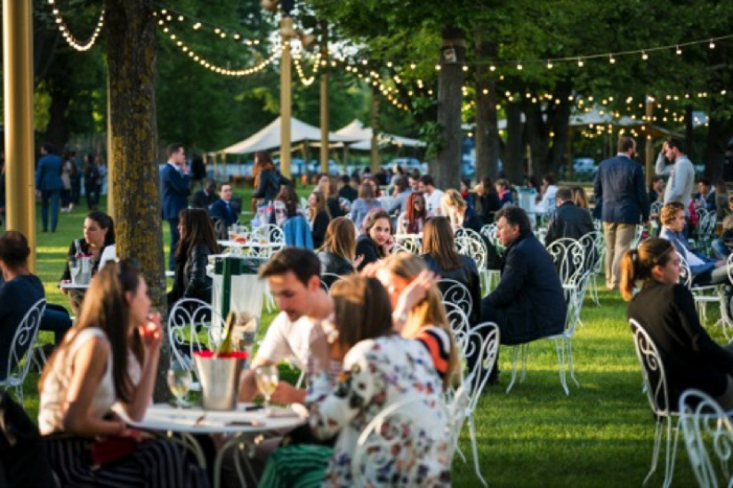 Le jardin et le public du Petit Pré